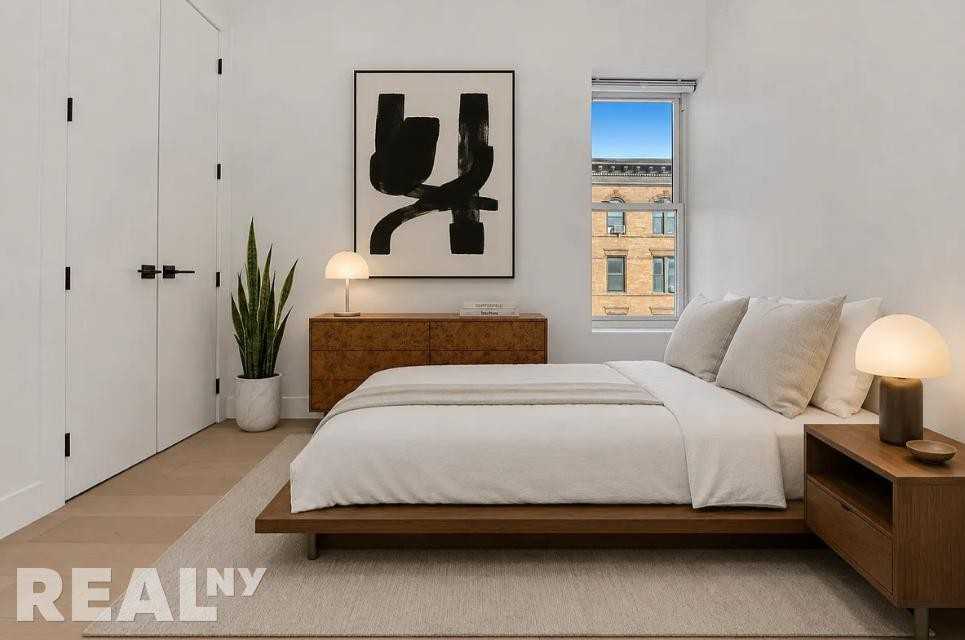 428 7th Ave #2R - Photo 3 of 6