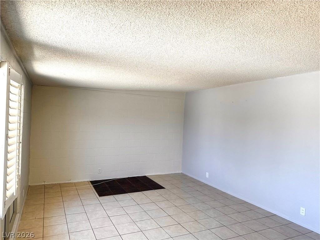 4521 Pacyna St - Photo 2 of 14