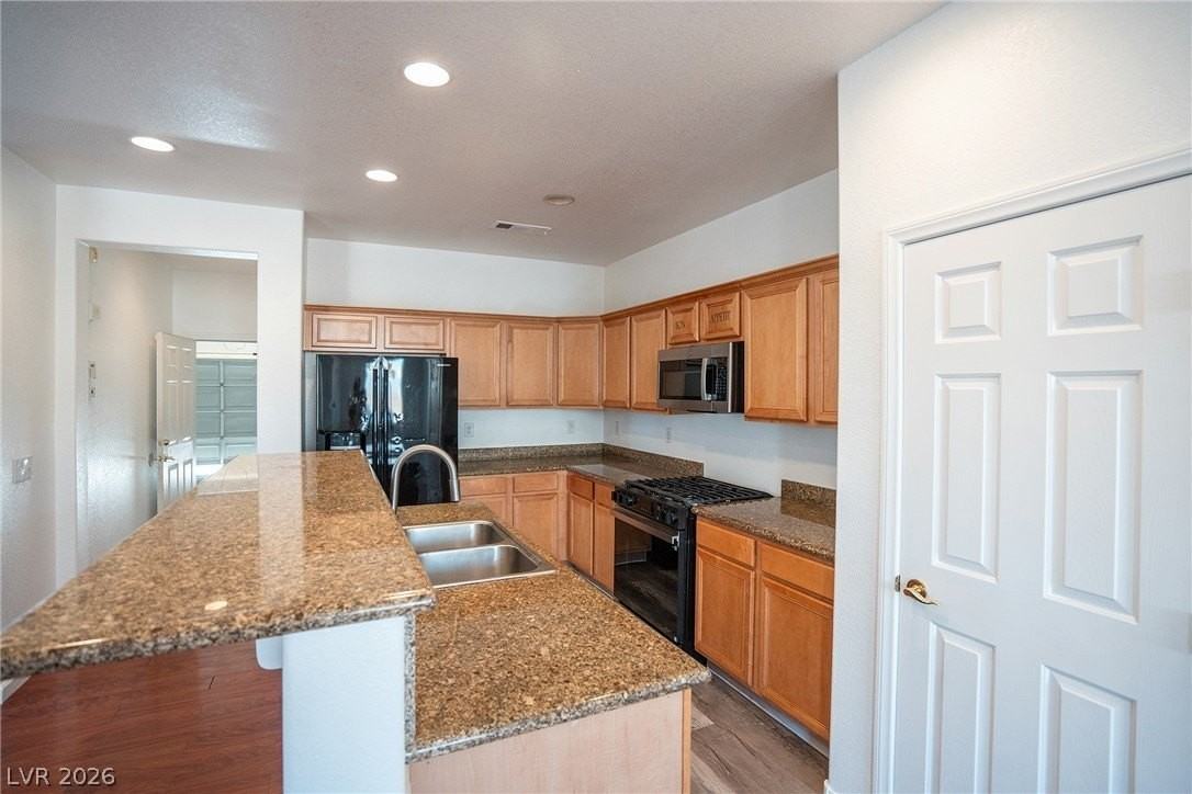 9068 Bold Venture Ct - Photo 4 of 20