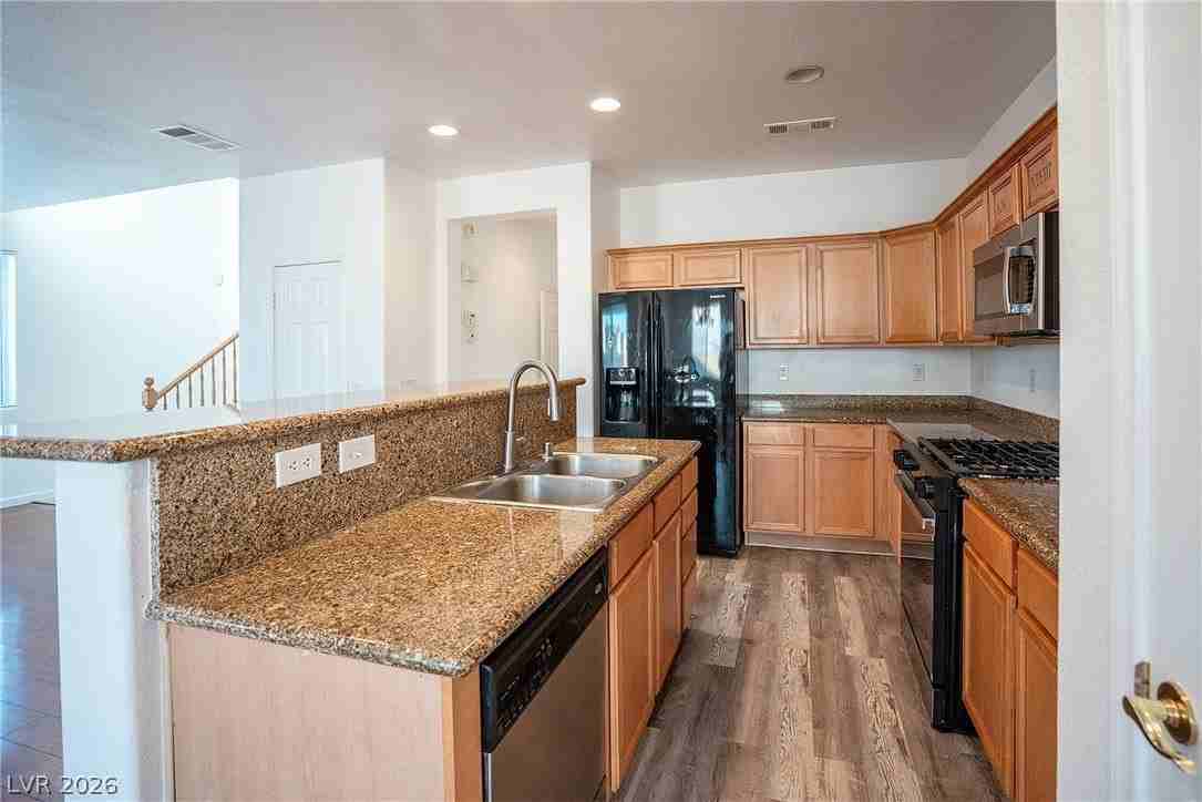 9068 Bold Venture Ct - Photo 5 of 20