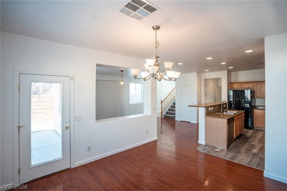 9068 Bold Venture Ct - Photo 7 of 20