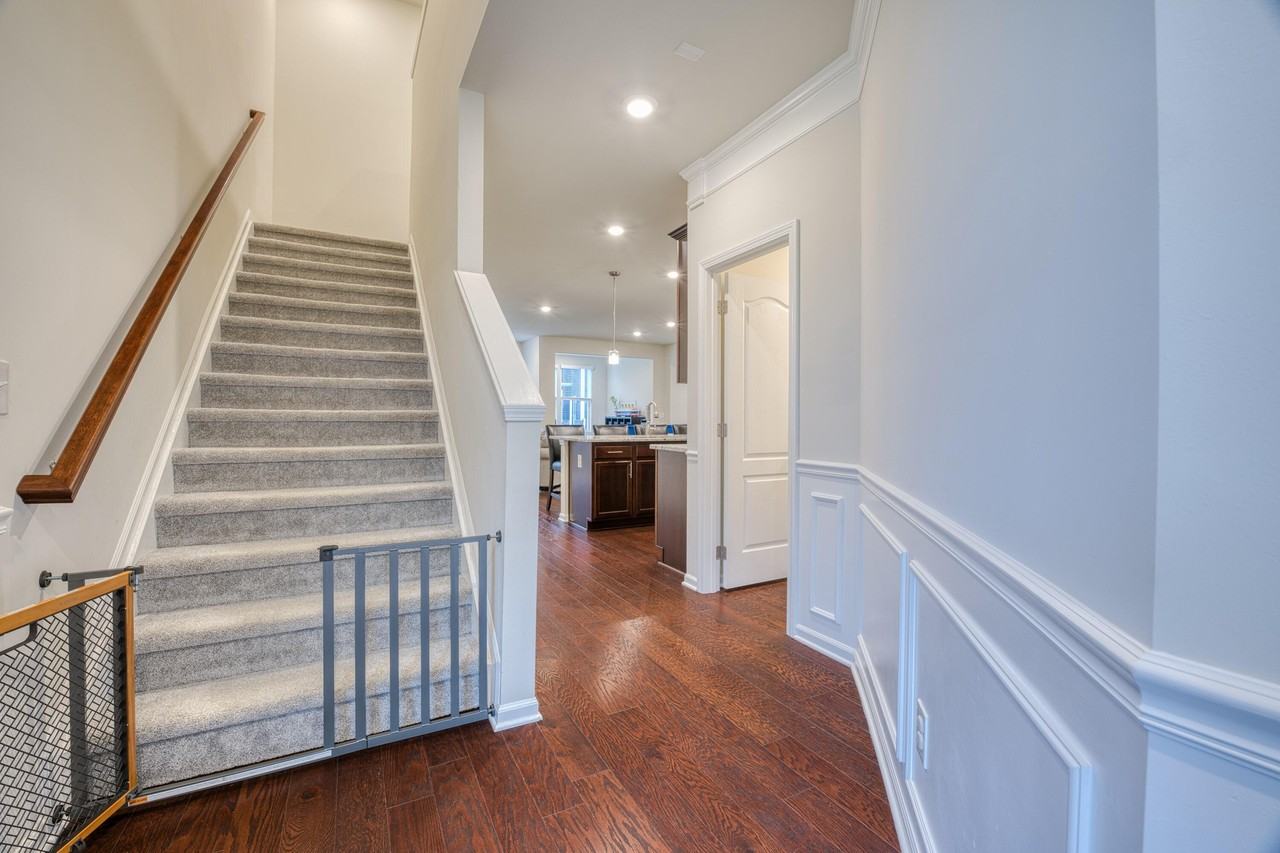2832 Fairgrove Crescent Dr - Photo 4 of 30