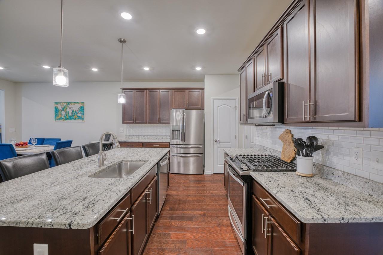 2832 Fairgrove Crescent Dr - Photo 6 of 30