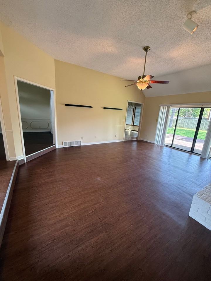 8142 Creekside Cir S #1 - Photo 3 of 40