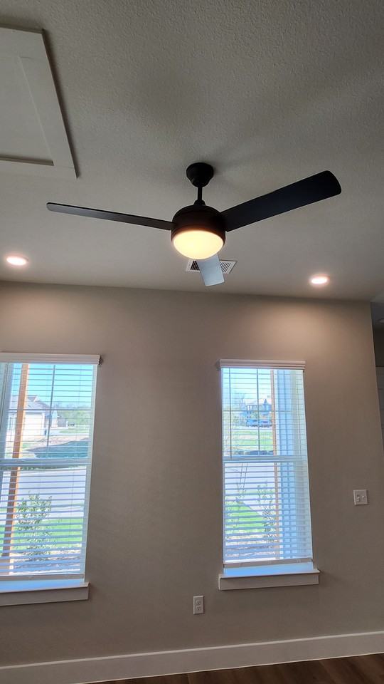N Guenther Ave & Comal Creek Trail #4 - Photo 5 of 28