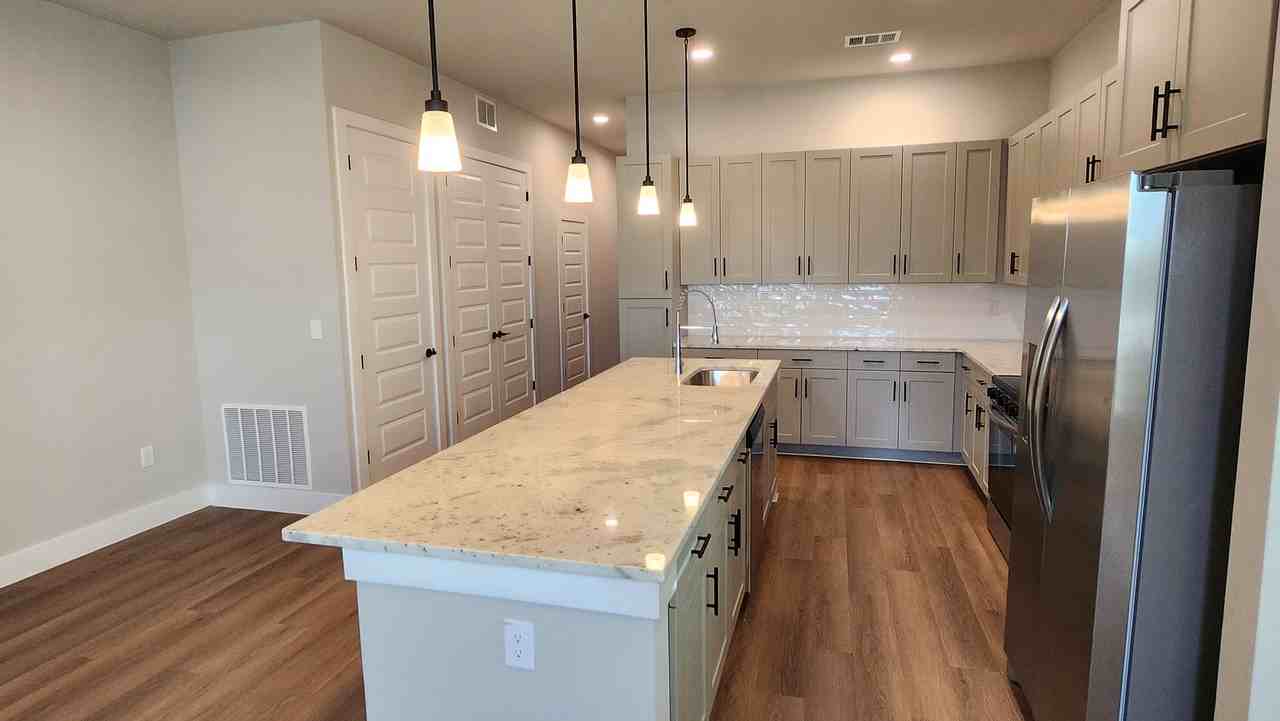 N Guenther Ave & Comal Creek Trail #4 - Photo 3 of 27
