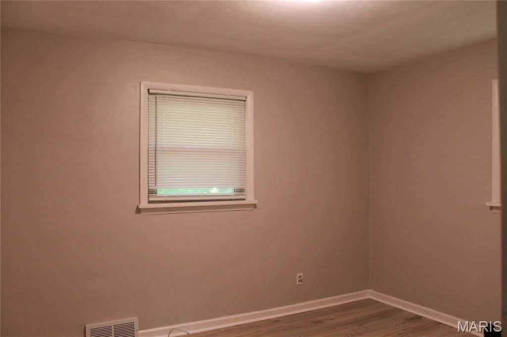 12170 Mckelvey Rd - Photo 7 of 11