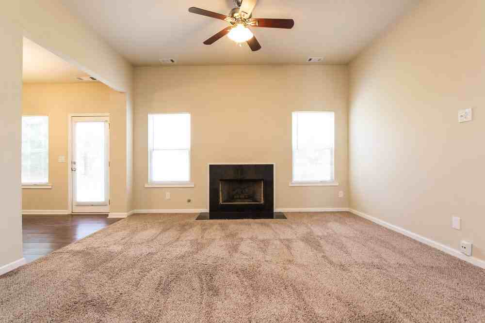 62 Prescott Dr - Photo 2 of 15