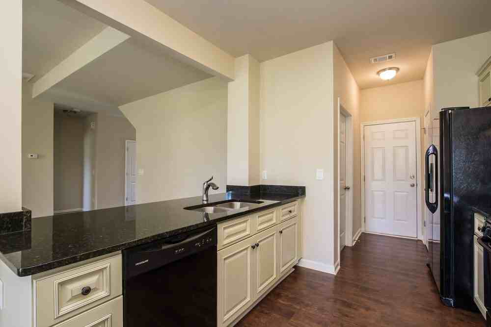 62 Prescott Dr - Photo 5 of 15