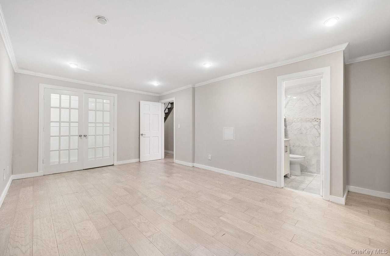 286 Clifton Pl #1 - Photo 2 of 4