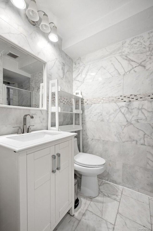 286 Clifton Pl #1 - Photo 3 of 4