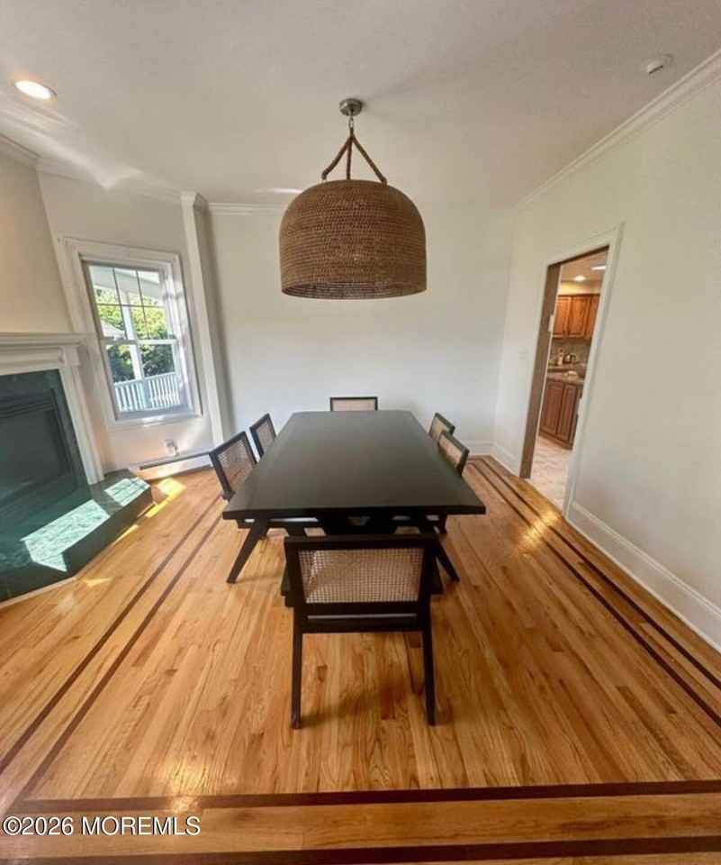 218 Lewis St - Photo 3 of 8