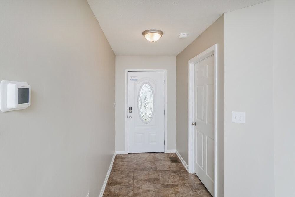 9906 Brooks Bend Rd - Photo 5 of 16
