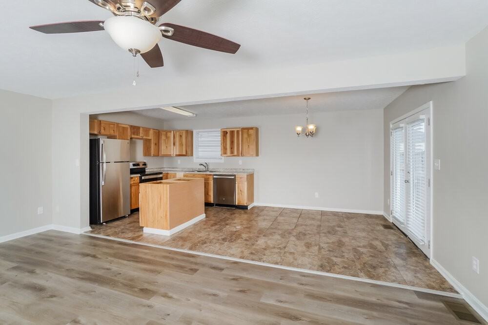 9906 Brooks Bend Rd - Photo 7 of 16
