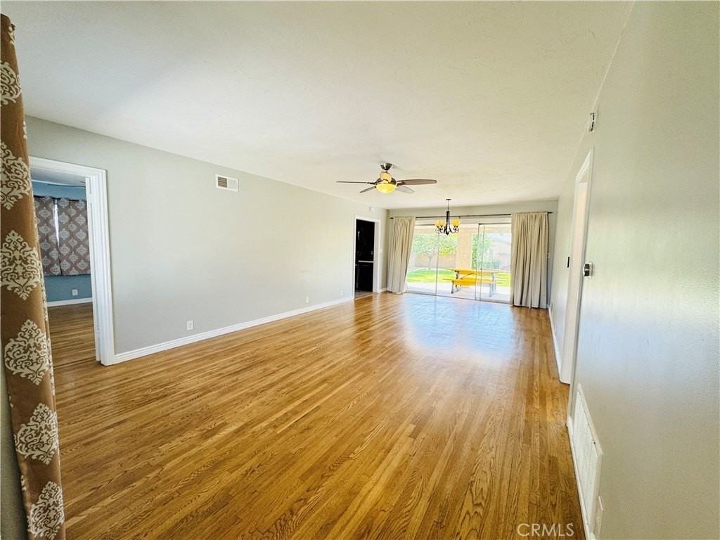 7515 Sunnybrae Ave - Photo 2 of 31