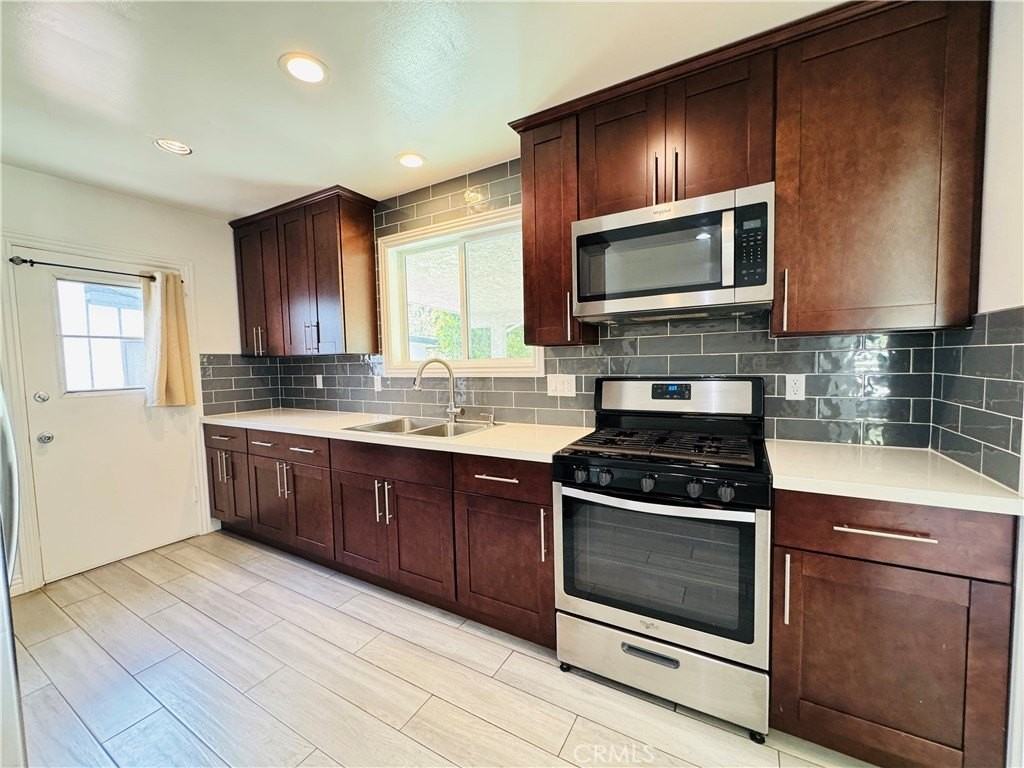 7515 Sunnybrae Ave - Photo 7 of 31