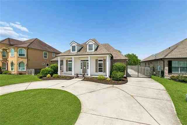 134 Chapel Hill Dr - Photo 2 of 20