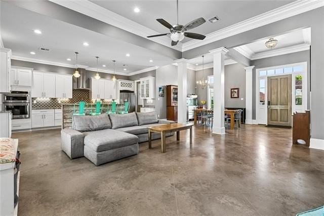 134 Chapel Hill Dr - Photo 3 of 20