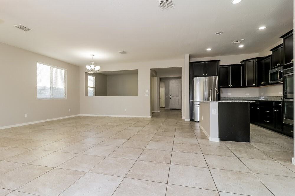 16905 W Woodlands Ave - Photo 3 of 16