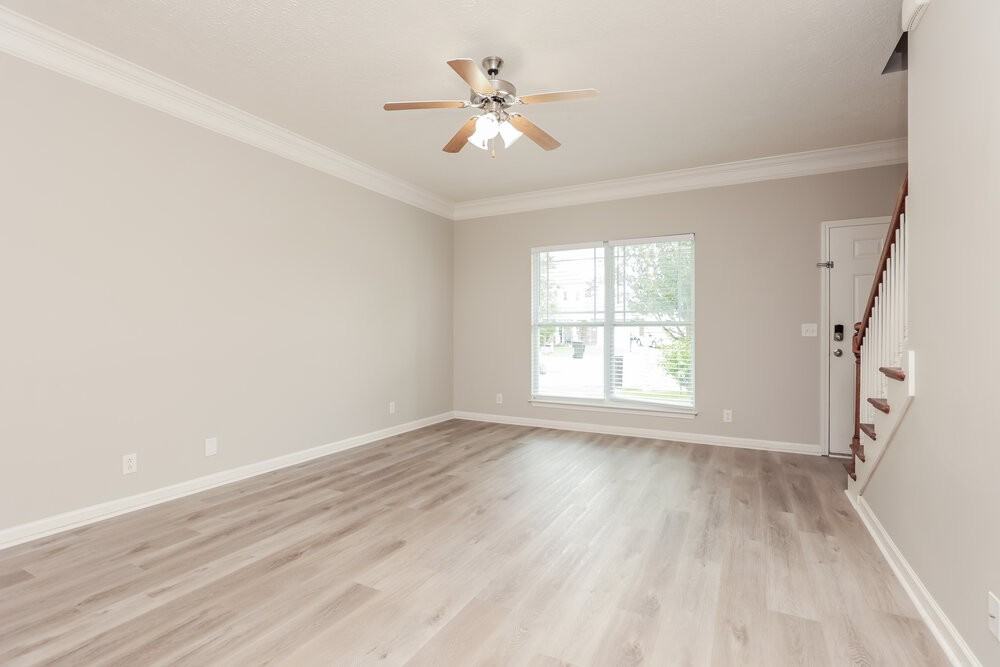 3314 Velvet Ct - Photo 4 of 17