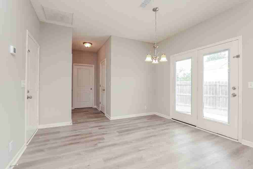 3314 Velvet Ct - Photo 6 of 17