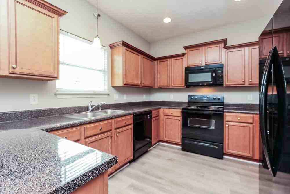 3314 Velvet Ct - Photo 7 of 17