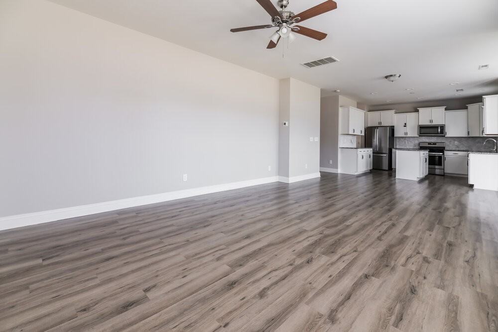 504 Willow Breeze Ct - Photo 5 of 17