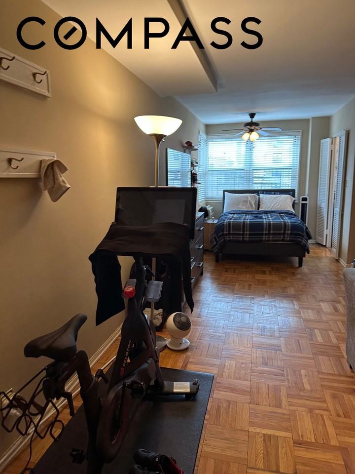 315 E 69th St #12E - Photo 2 of 12