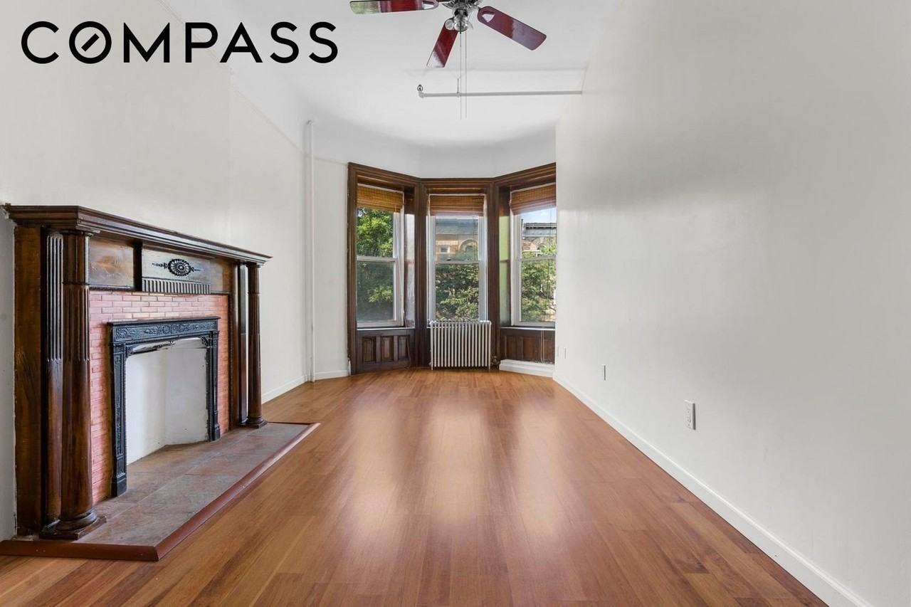 880 Park Pl #2 - Photo 4 of 11