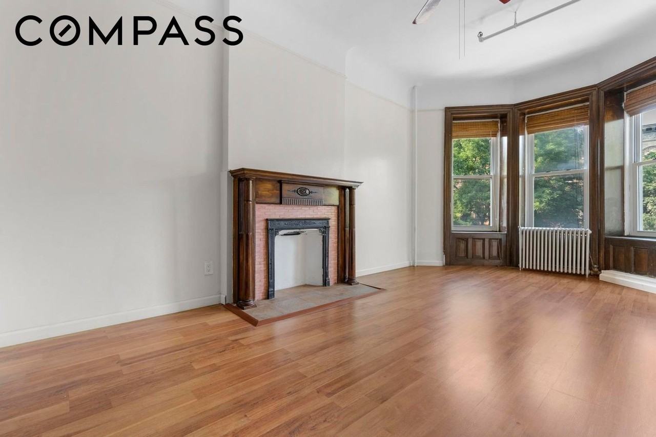 880 Park Pl #2 - Photo 5 of 11