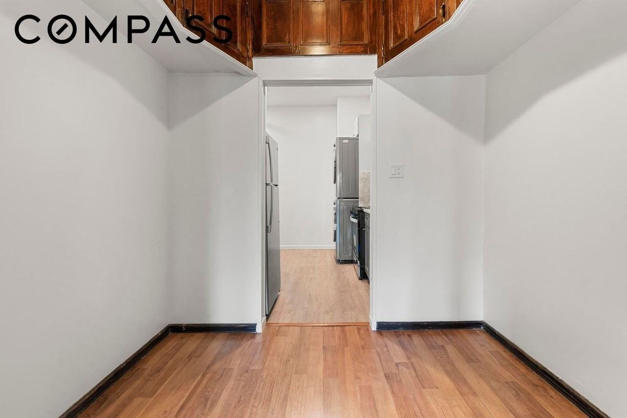 880 Park Pl #2 - Photo 7 of 11