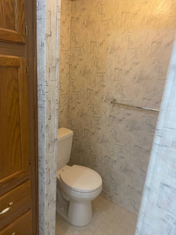 135 W 10th St - Photo 5 of 31