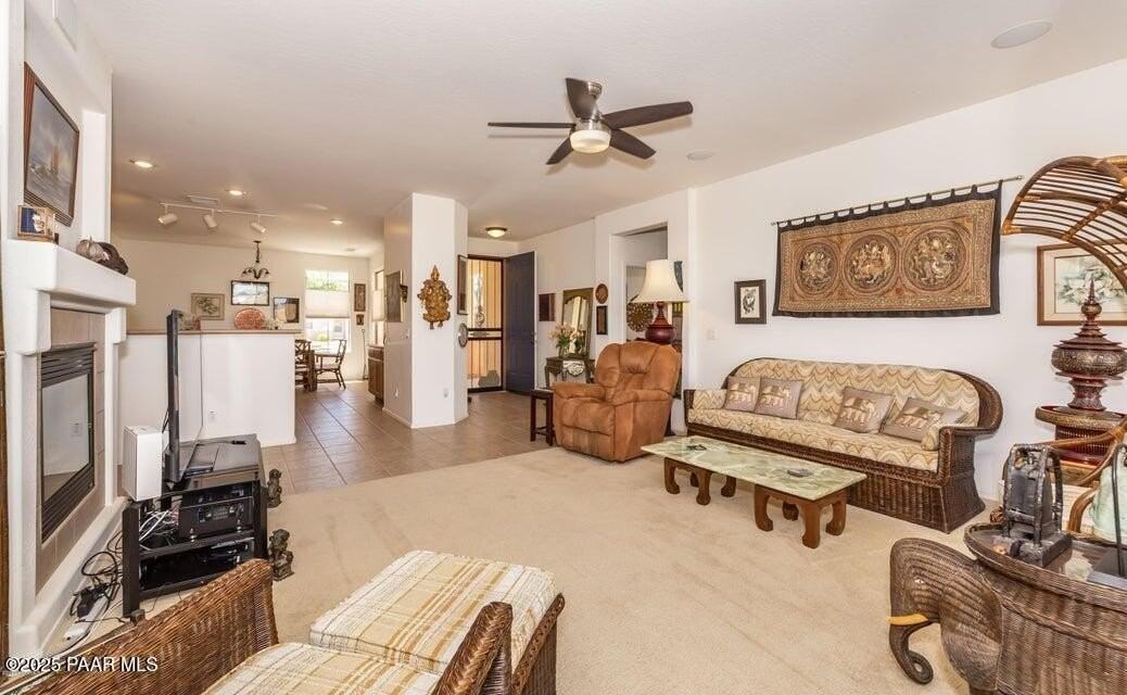 7916 E Crooked Creek Trl - Photo 4 of 33