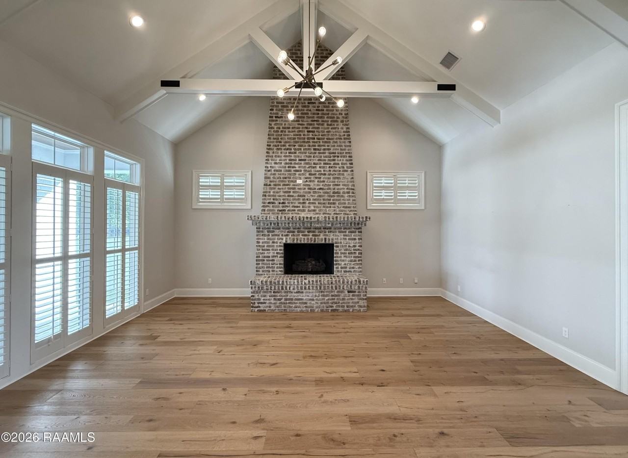 102 Orchard Park Ave - Photo 4 of 45
