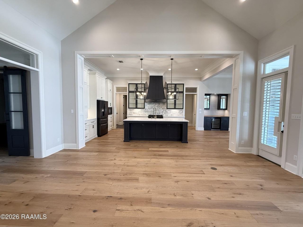102 Orchard Park Ave - Photo 5 of 45
