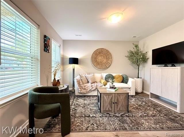 322 Jeff Keeton Dr - Photo 5 of 33