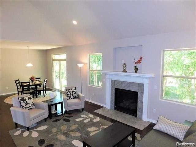 20955 Oak Ridge Dr - Photo 3 of 20