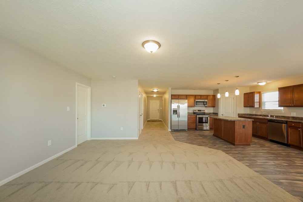 1503 Lexington Trl - Photo 4 of 16