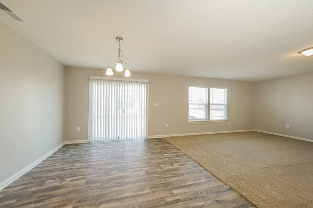 1503 Lexington Trl - Photo 5 of 16
