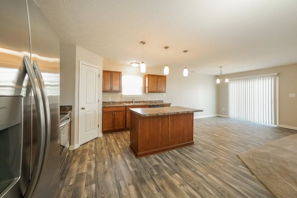 1503 Lexington Trl - Photo 6 of 16