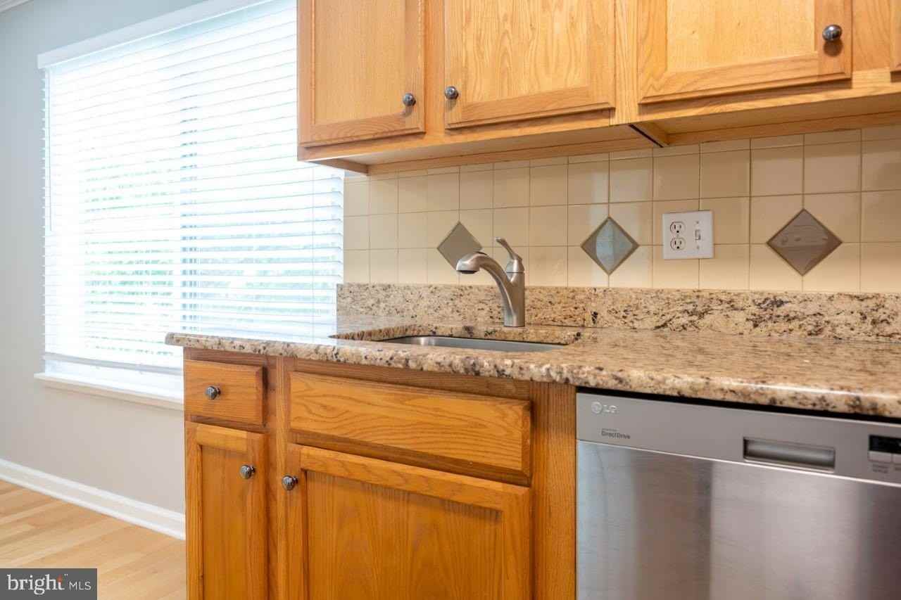 1640 Westwind Way - Photo 4 of 20
