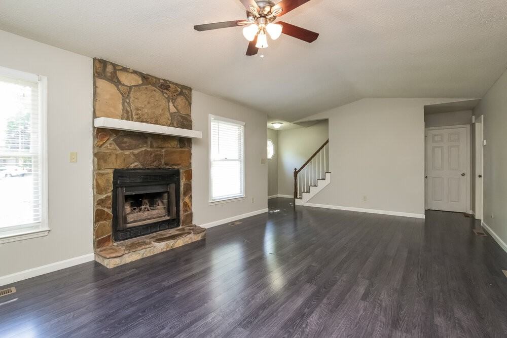 802 Moonlit Ln Nw - Photo 6 of 18