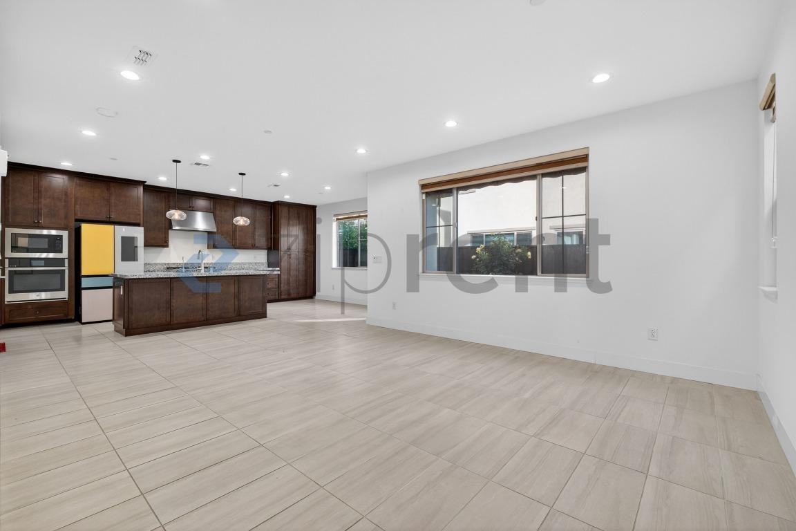 665 N Amarone Dr - Photo 7 of 35
