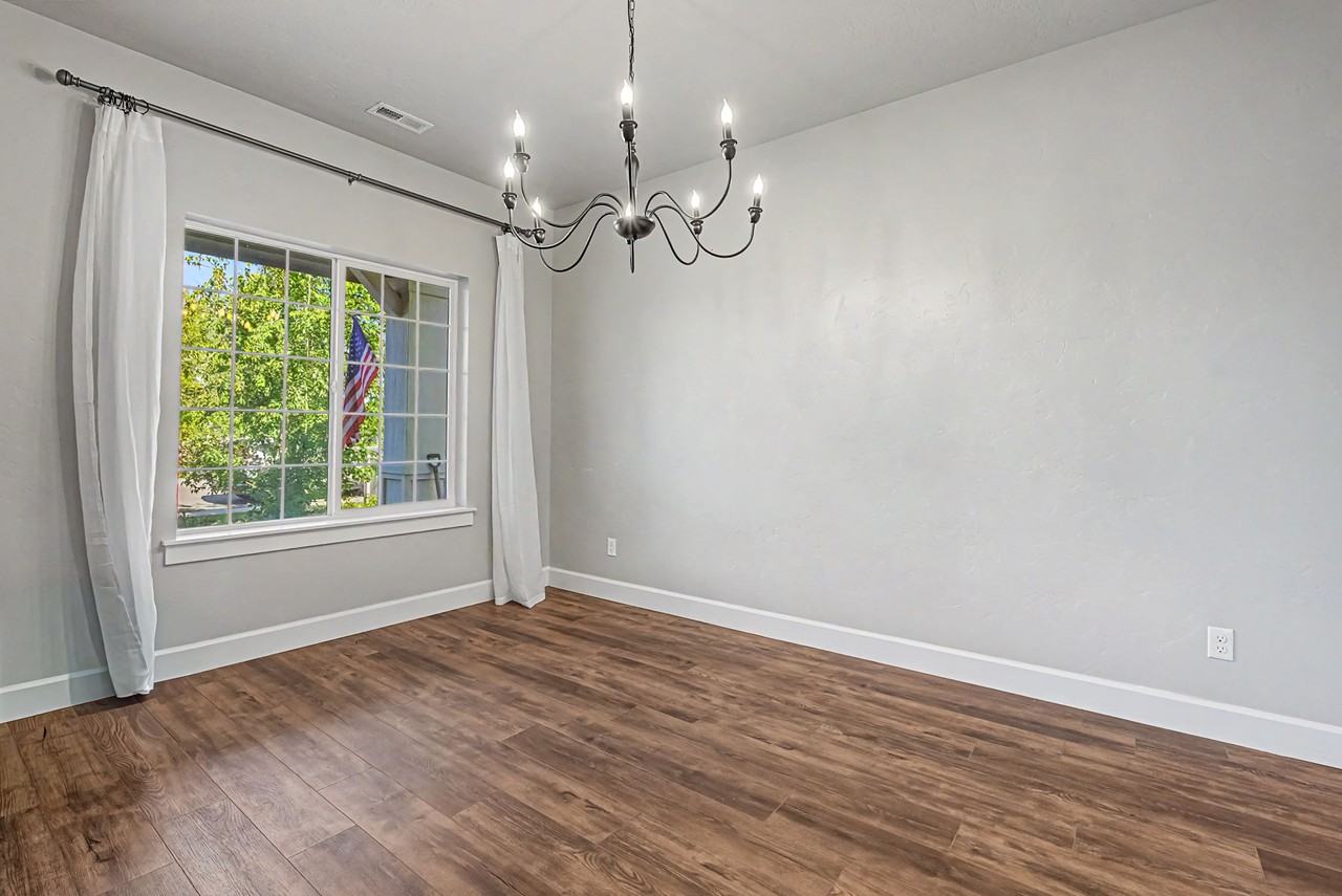 5140 N Elmstone Ave #1 - Photo 7 of 33