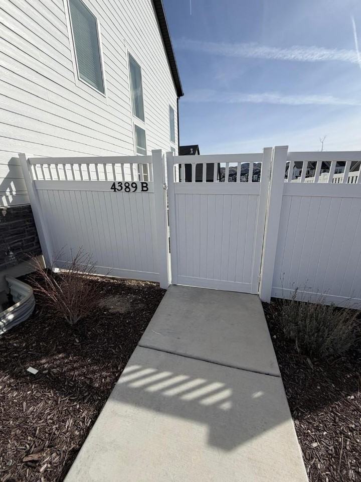4389 W Pillars Ridge Ln - Photo 3 of 20
