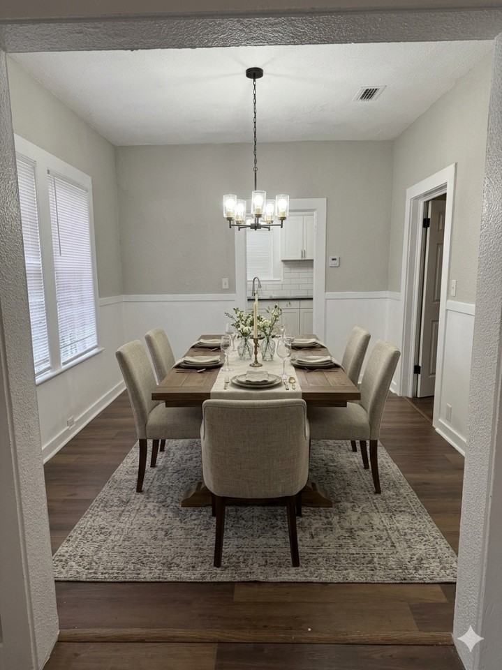 1459 W 23rd St - Photo 5 of 20