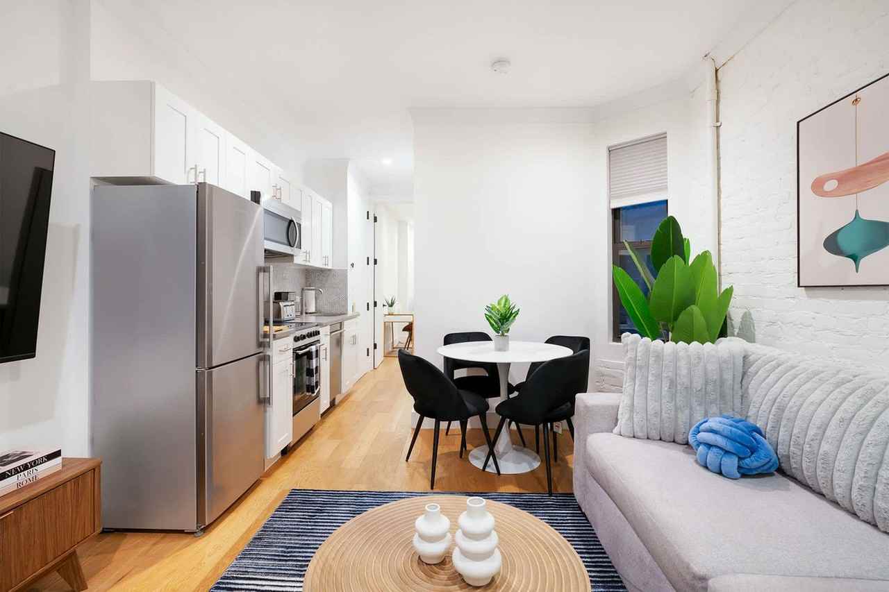 1290 1st Avenue - Photo 6 of 38