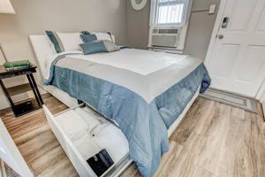 featured image of 7207 Grandview Ave