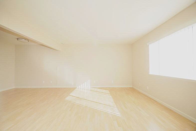 562 Kendall Ave #04 - Photo 4 of 8