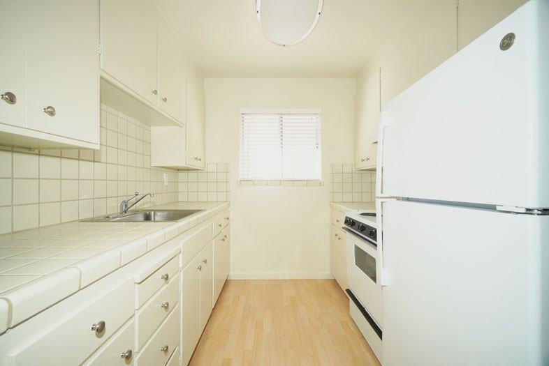 562 Kendall Ave #04 - Photo 6 of 8